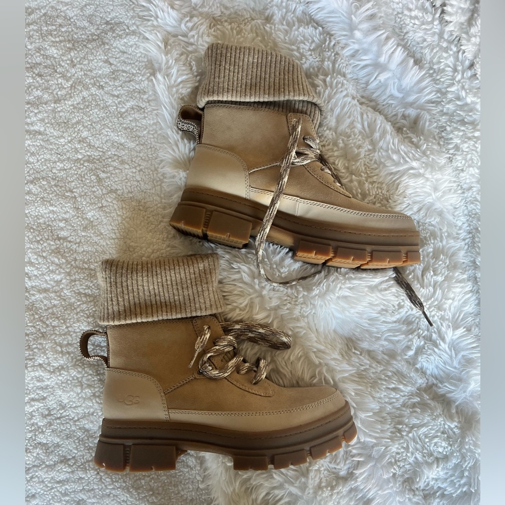 UGG Ashton Hiker